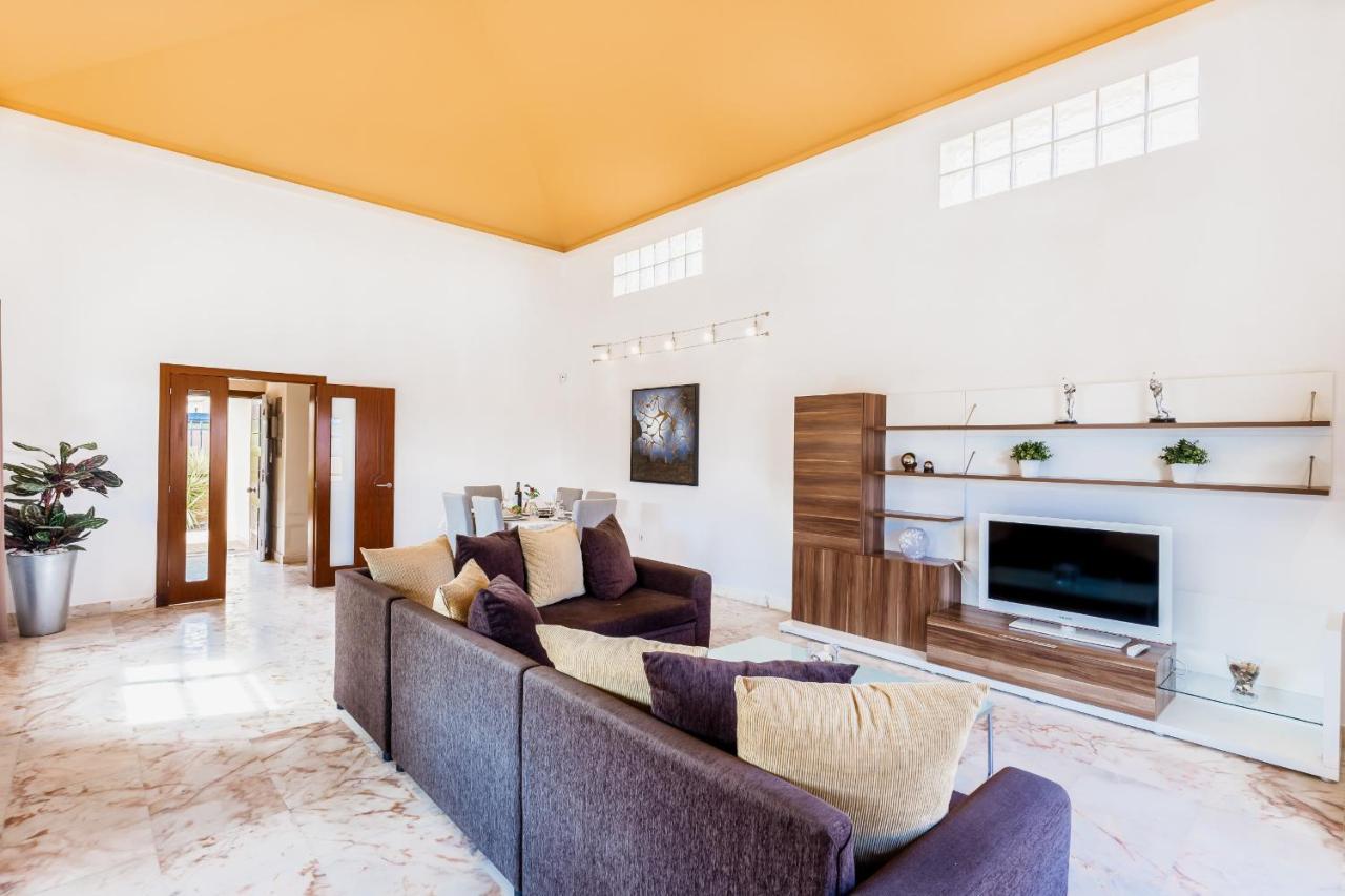 Villa Serenity Private Pool Corralejo By Holidays Home Bagian luar foto