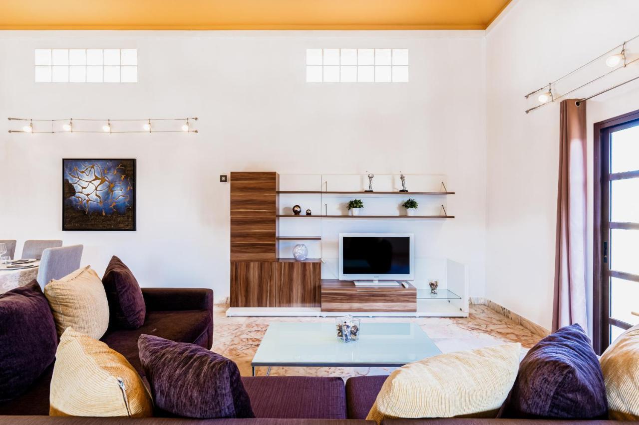 Villa Serenity Private Pool Corralejo By Holidays Home Bagian luar foto